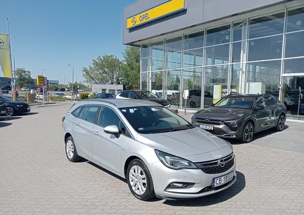 kujawsko-pomorskie Opel Astra cena 44900 przebieg: 242948, rok produkcji 2017 z Łeba